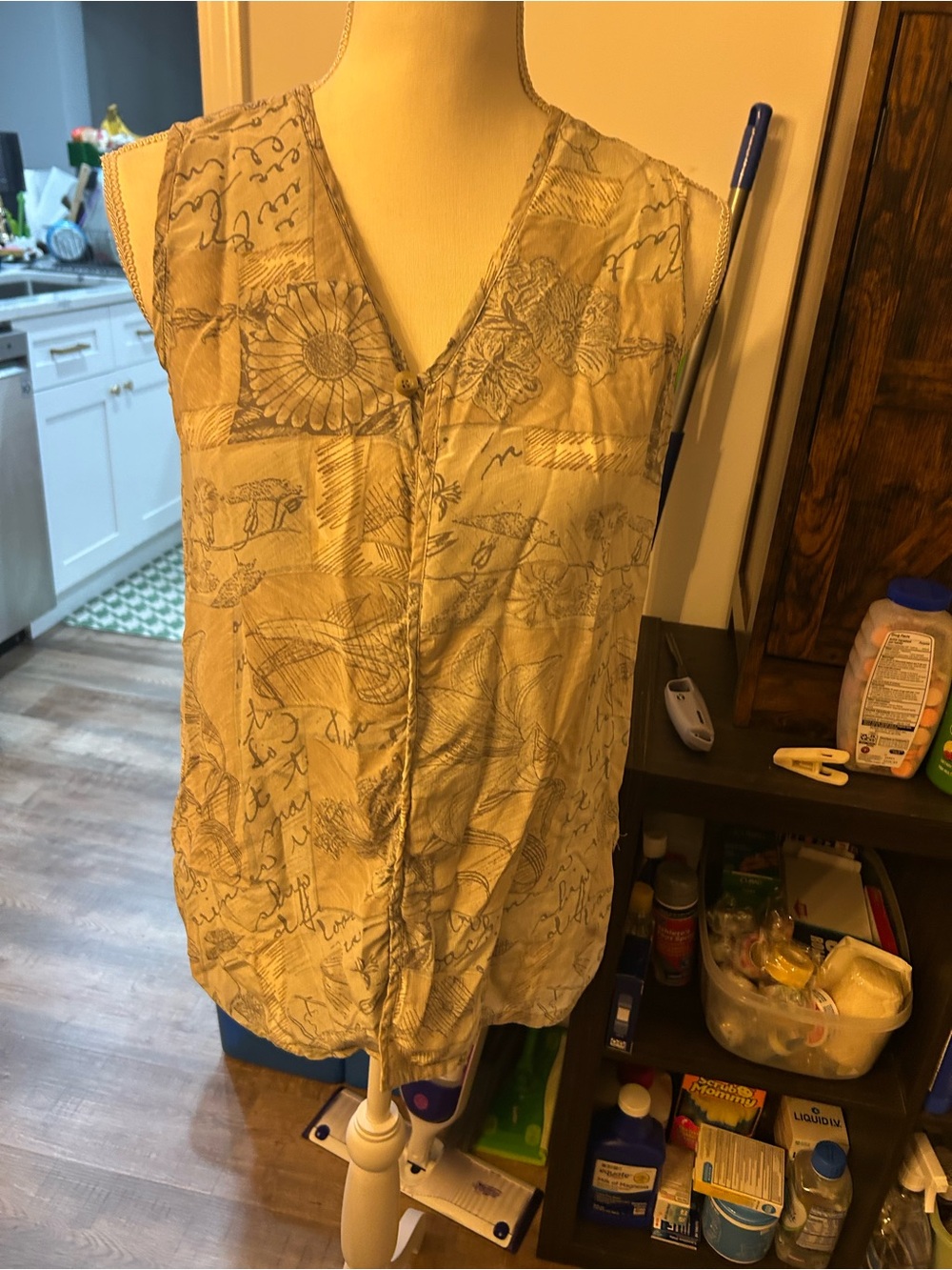 Vintage Sleeveless V-Neck Cream Print Blouse poetry and flowers